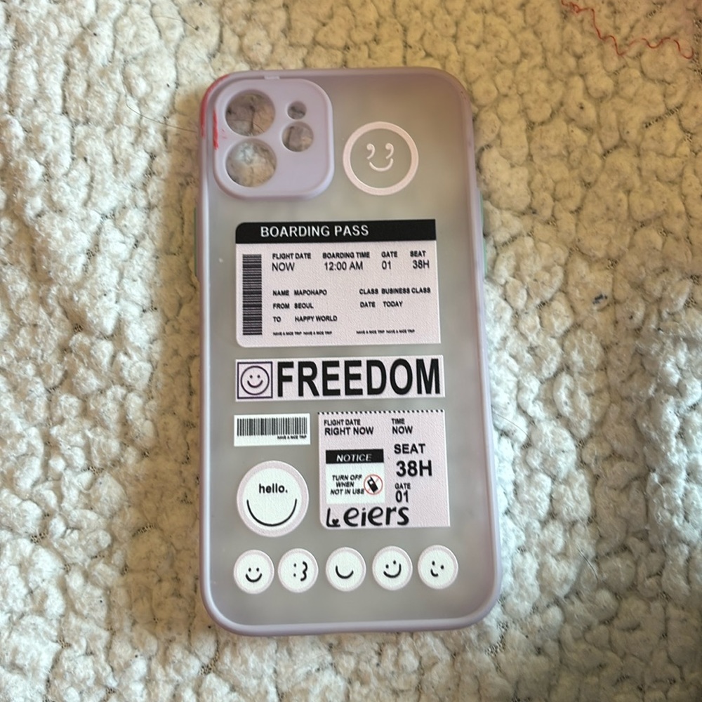 iPhone 12 SHEIN case! In good condition little pink mark on the top!